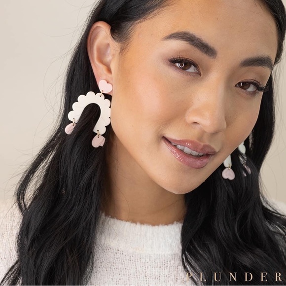 NEW Jules Heart Earrings Plunder - Picture 5 of 6